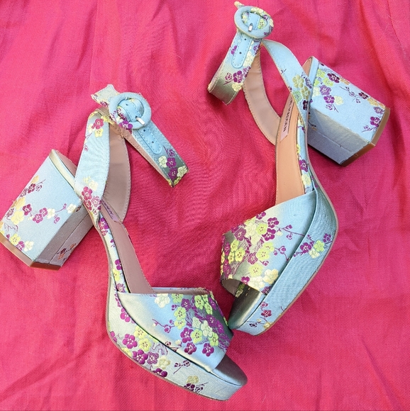 Steve Madden Shoes - STEVE MADDEN